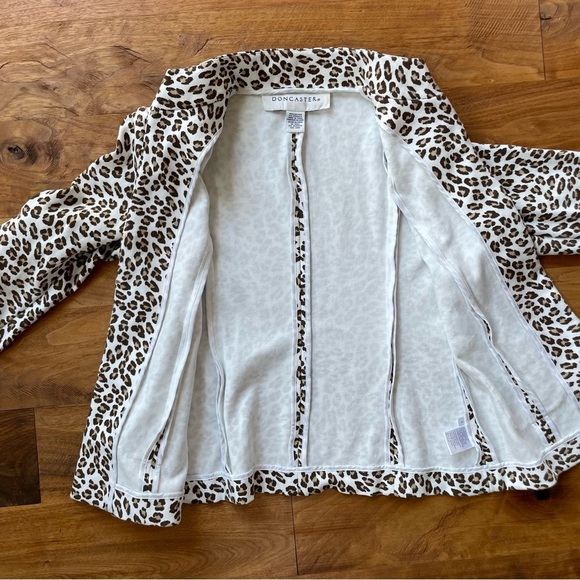 Doncaster Snow Leopard Print Stand Collar Blazer Jacket - Picture 5 of 12